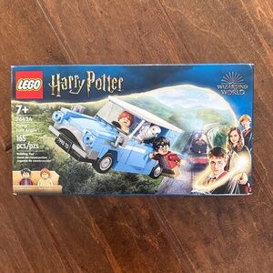 Lego Harry Potter Flying Ford Anglia Light Blue Build brand new